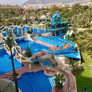 https://benalbeach-primera-linea.hotelsinnerja.org