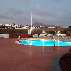 https://los-naranjos-i.in-canary-islands.com