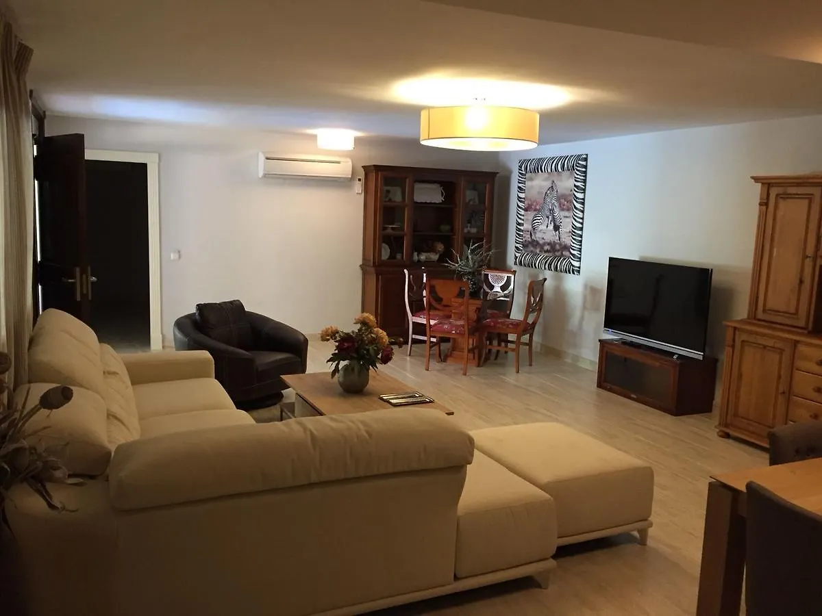 Villa Las Lomas de Marbella 0*,